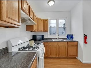 158 N 18th St, East Orange, NJ 07017