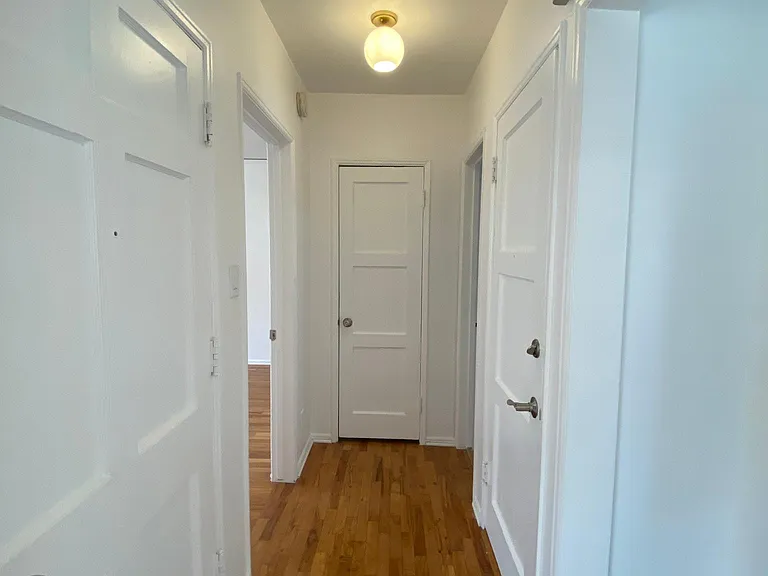 1453 1/2 S Beverly Dr — Photo 11