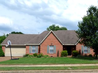 2974 Lauren Dr, Bartlett, TN 38133