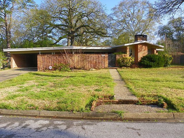 1st image of 1004 Markus Ave