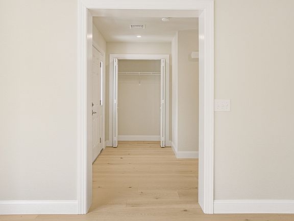 3rd image of 36 Floyd St