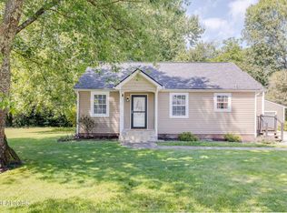 207 N Laurel Cir, Knoxville, TN 37912