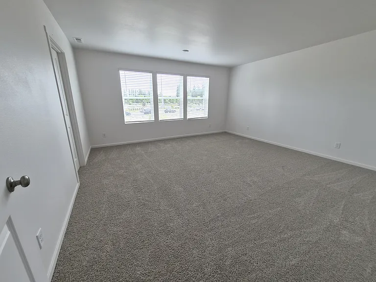 209 Cremini Loop SE — Photo 11