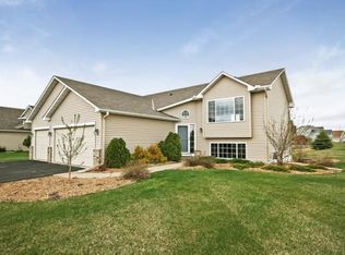 2230 Coldwater Xing, Mayer, MN 55360