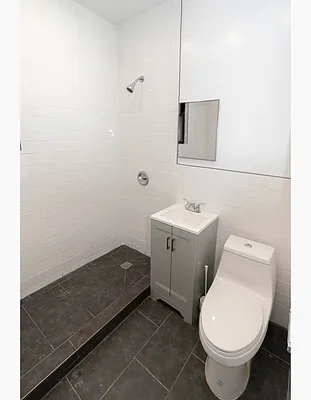 Rented by RealTegrity NY LLC | media 97