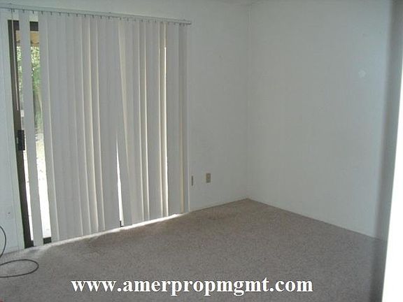 2nd image of 30 Stanislaus Cir