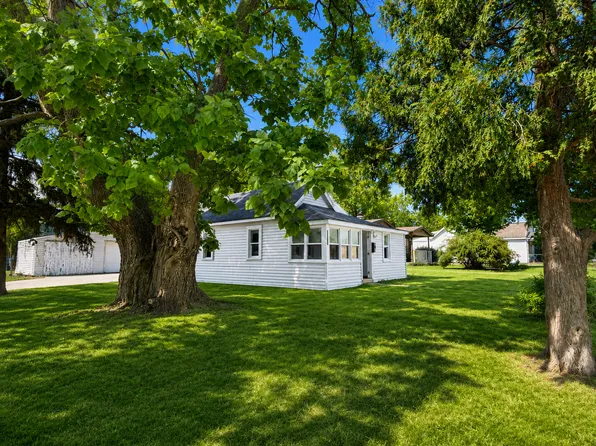 1155 S 7th St, Dekalb, IL 60115