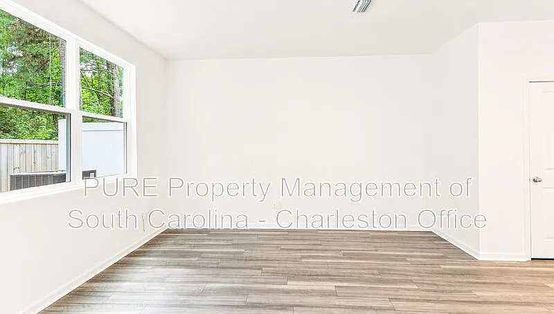 2 bed, 3.0 bath, 1386 sqft, $1,900 — Photo 2