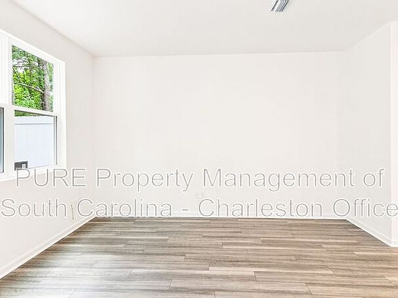 2nd image of 1305 Scarlett Maple St