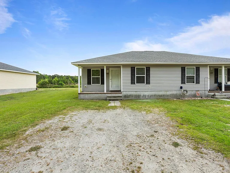 140 Lain Mark Dr — Photo 2