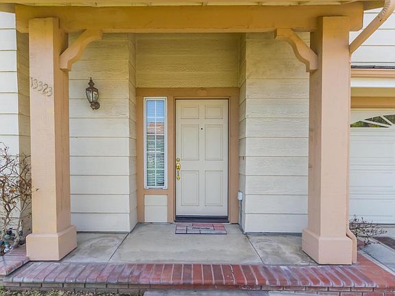 3rd image of 13323 Clearwater Dr