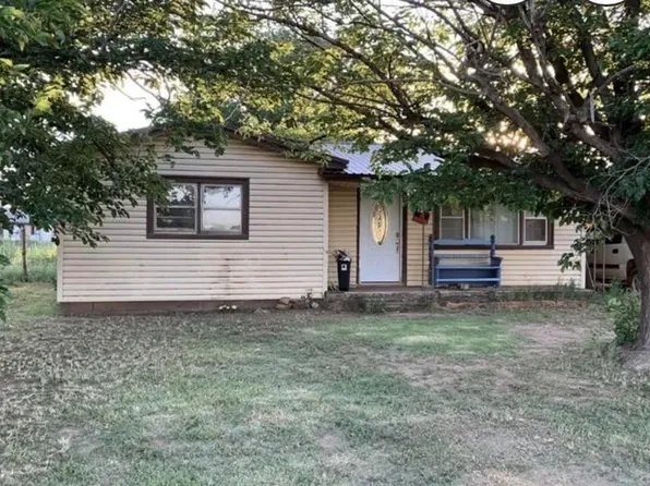 608 S Berkshire St, Crosbyton, TX 79322