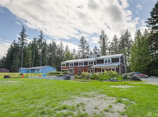 6845 Holst Rd, Clinton, WA 98236