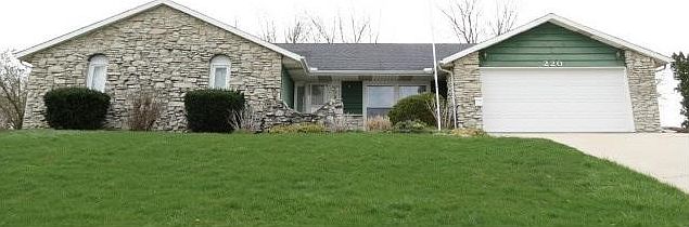 1st image of 220 Hillside Dr