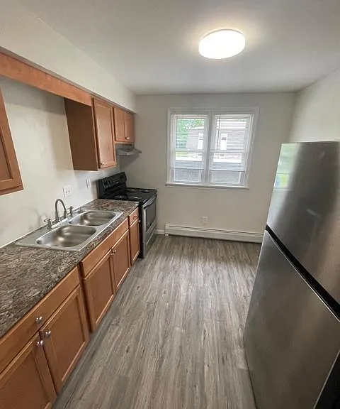 402 Caroline Ave #11 — Photo 7