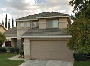 1075 Abbottswood Dr, Perris, CA 92571