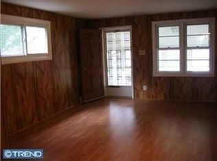 963 Grant Rd, Folcroft, PA 19032