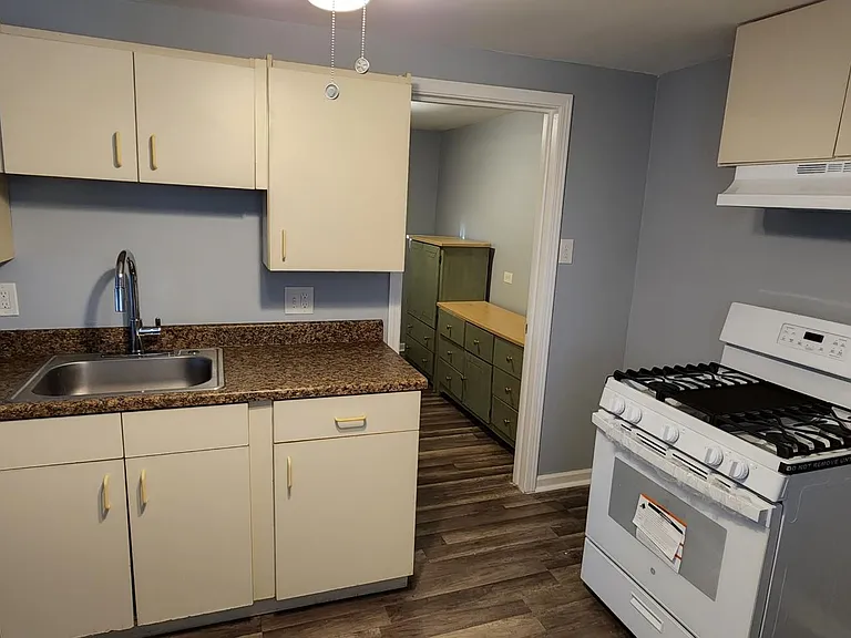 91 E Harwood Ave #A — Photo 11