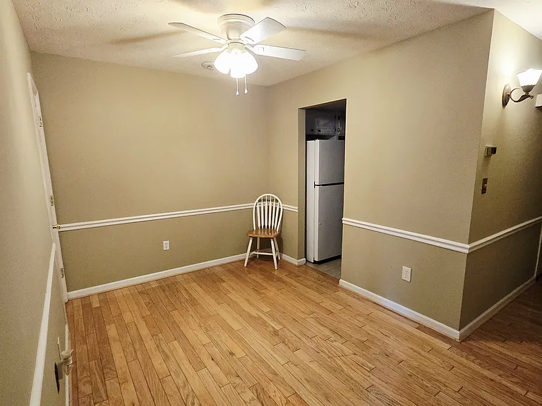 504 Huntington Rd — Photo 8