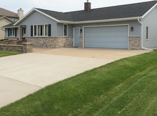 2350 W Hiawatha Dr., Appleton, WI 54914