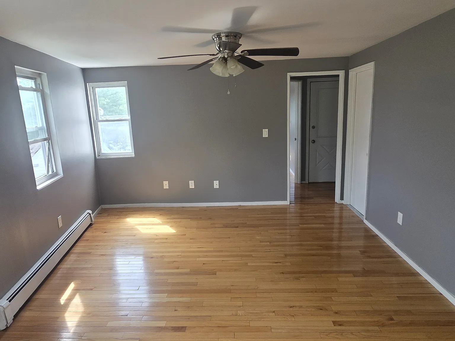 4 bed, 1600 sqft, $4,500 — Photo 4
