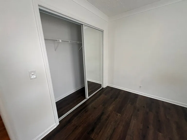 2325 Elliston Pl — Photo 12