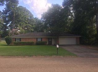 205 Eitelman Ln, Longview, TX 75605