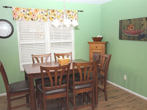 3rd image of 9180 Susie Dr