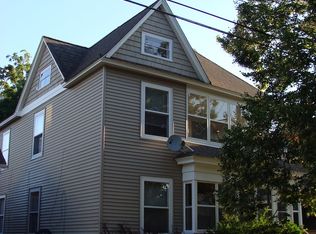 717 Chatham St NW, Grand Rapids, MI 49504