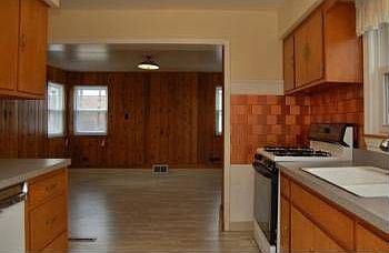 4th image of 38 N Linden Ave