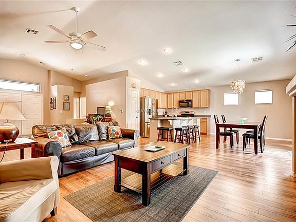 2nd image of 5923 Creekside Sands Ln