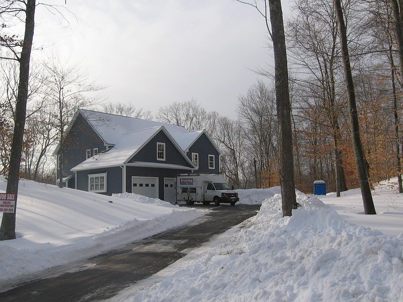 1st image of 119 Emerald Glen Ln