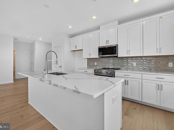 3rd image of 83 Bethlehem Pike #1308