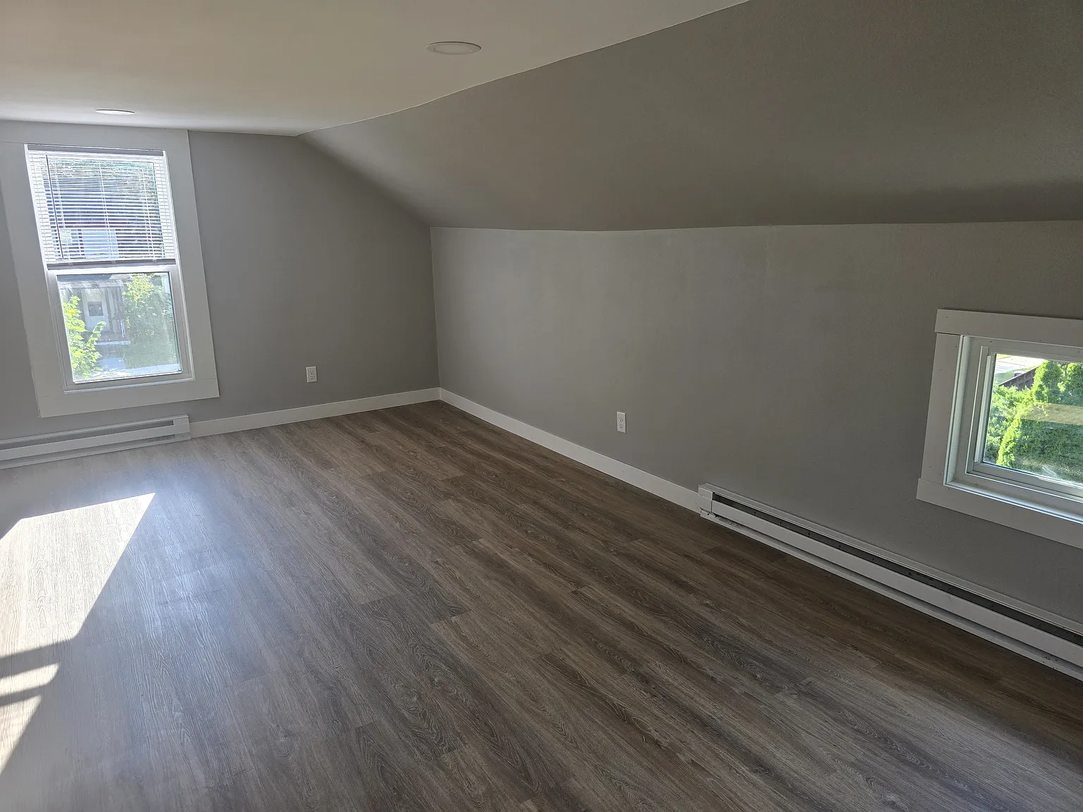1 bed, 750 sqft, $995 — Photo 3