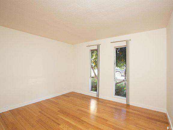 3rd image of 315 Wayne Pl #101