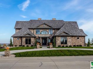 2410 Ridge Rd, Sioux Center, IA 51250