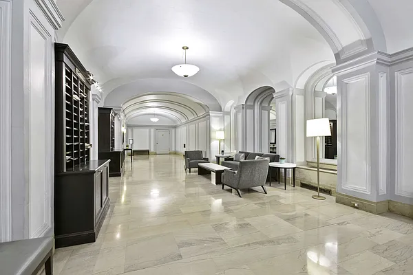 Sold by Compass | media 7