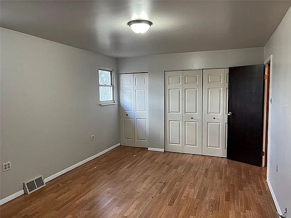 3rd image of 104 Wallace Ave