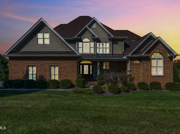 102 Oak View Cir, Bristol, TN 37620