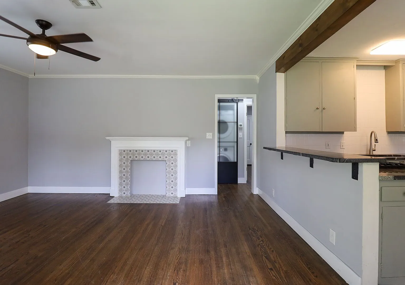 3 Bed | 1 Bath | Mid Town | $1400 — Photo 3