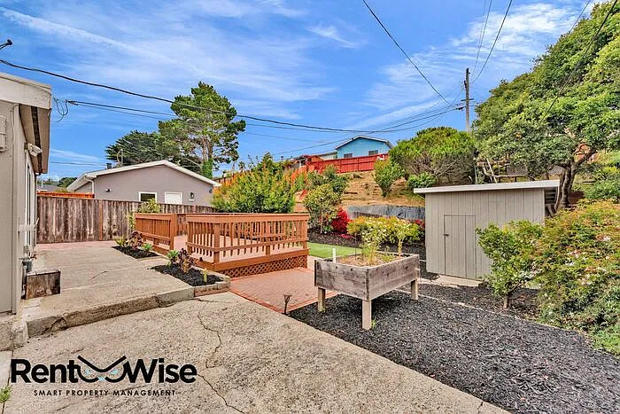 110 Cuesta Dr — Photo 48