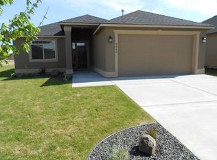 2444 Delle Celle Dr, Richland, WA 99354