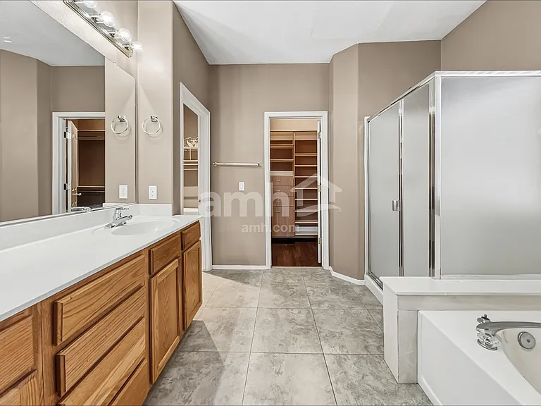 2150 E Bellerive Pl — Photo 12