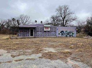 807 E Losoya St, Del Rio, TX 78840