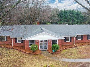 3930 Yarbrough Ave, Winston Salem, NC 27106