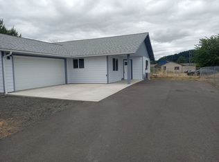 1424 Gleason Ave, Sutherlin, OR 97479