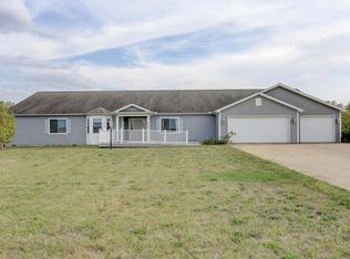 1569 County Road 200 N, Tolono, IL