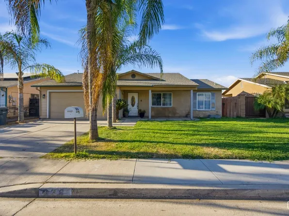 676 E Bobbi Ave, Earlimart, CA 93219
