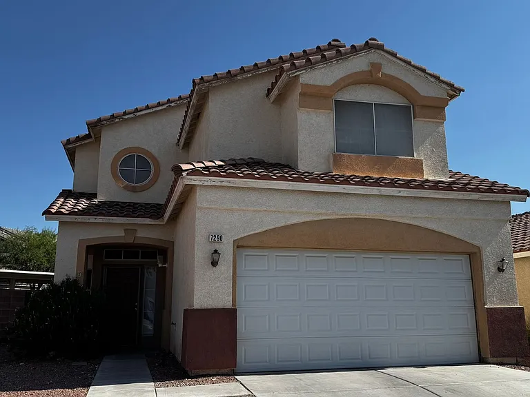 7290 Golden Star Ave — Photo 1