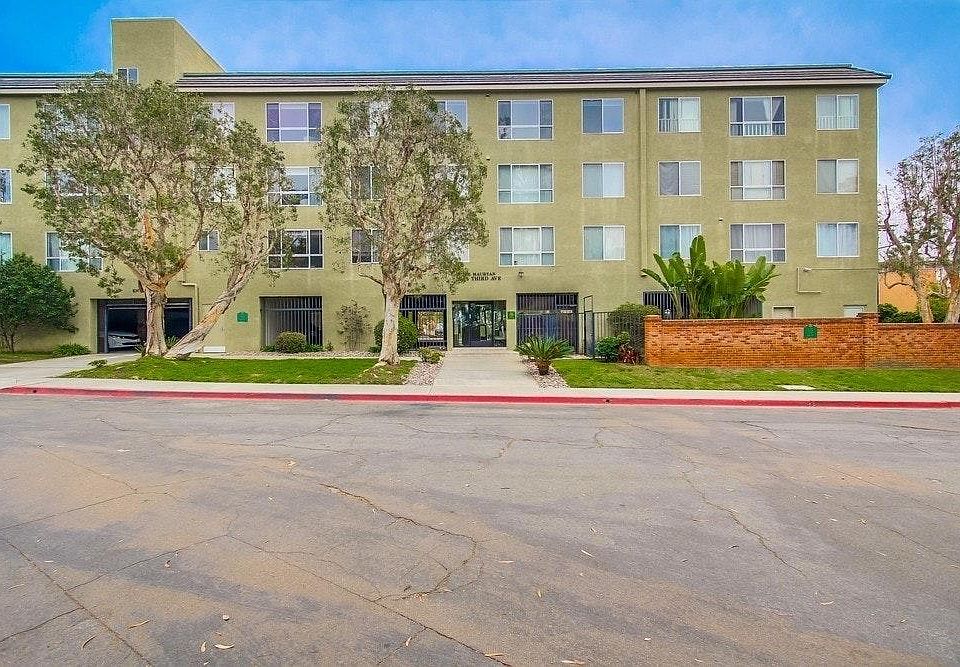 1st image of 2825 3rd Ave Unit 408